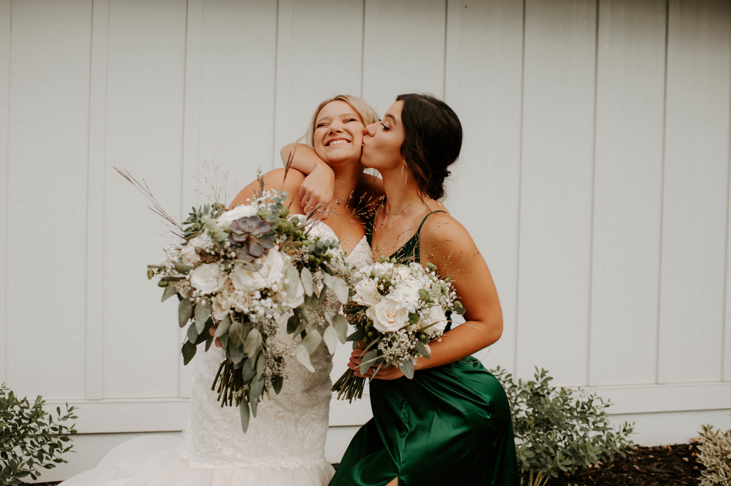 bride and maid of honor pictures