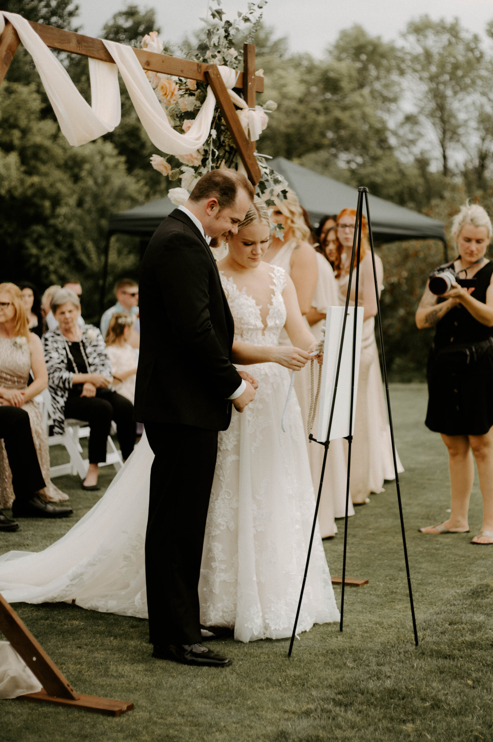 tying the knot wedding ceremony