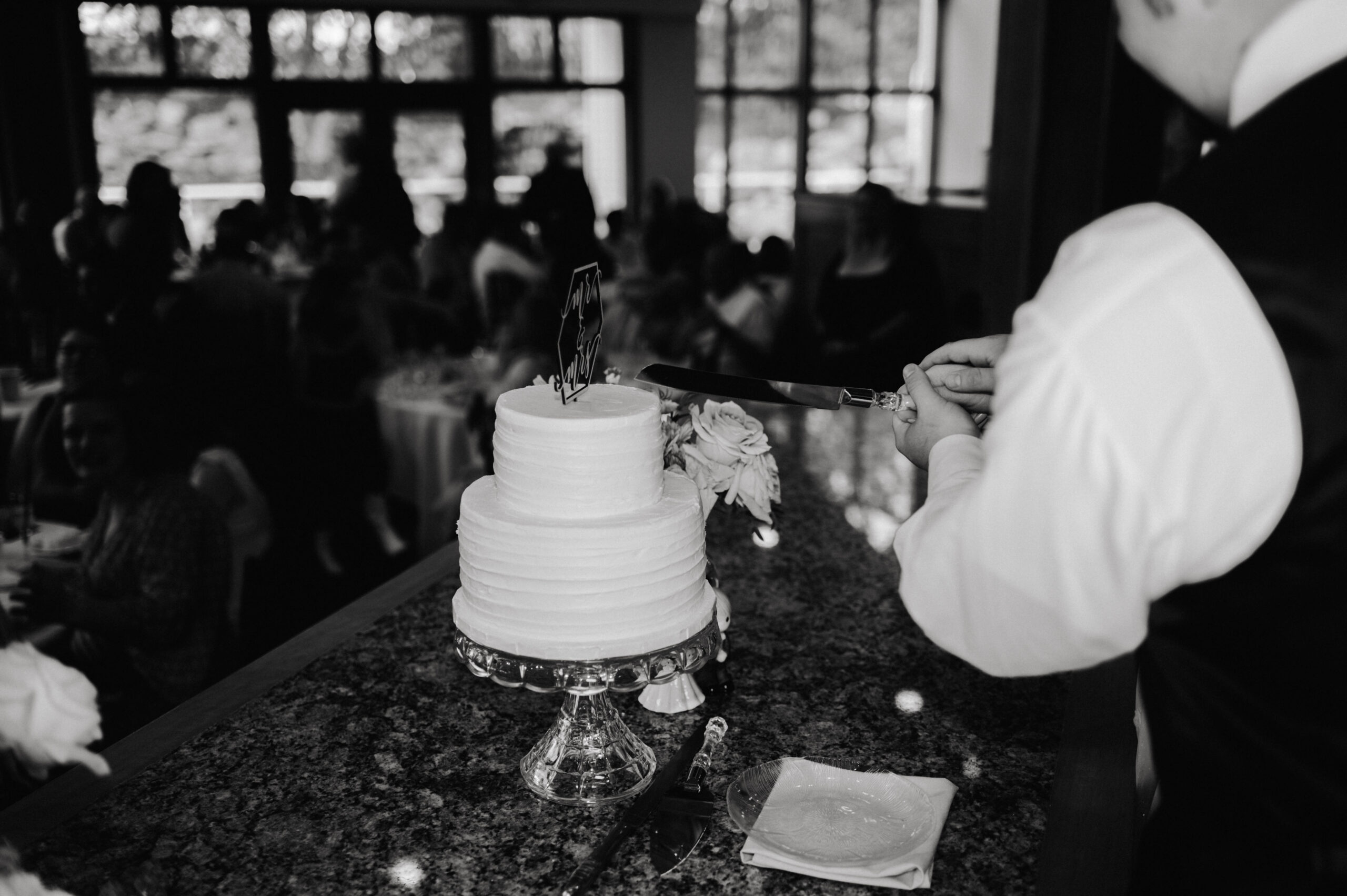 black and white cake pictures
