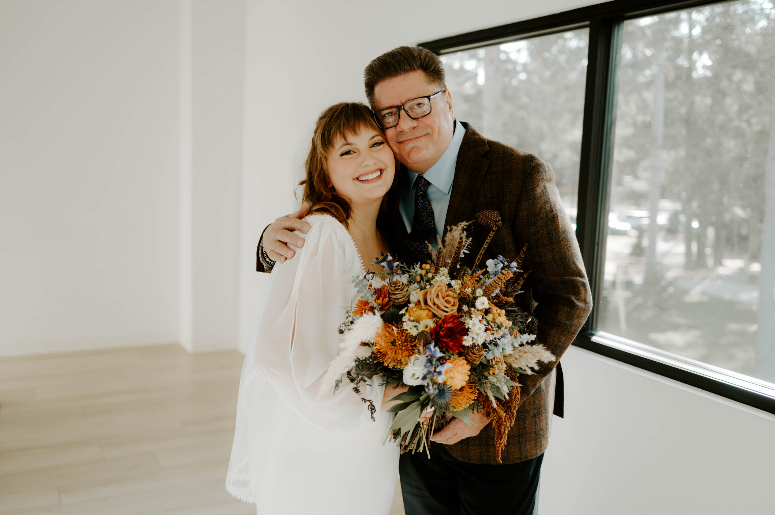 Natalie Tyler Photography wedding photography first look at Minnesota wedding venue