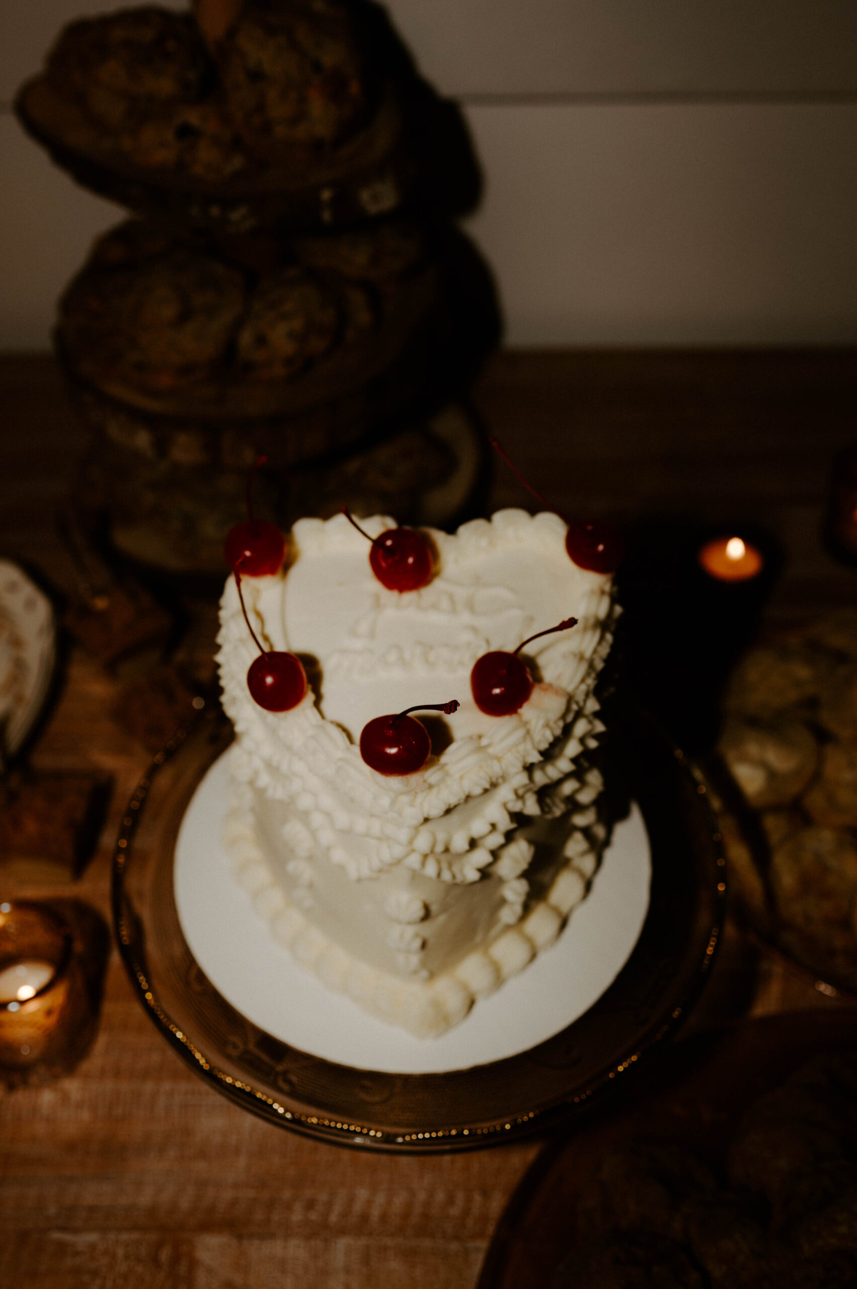 Natalie Tyler Photography cake cut wedding photography